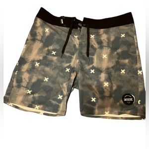 SUPER BRAND BATHING SUIT MENS 33 WAIST